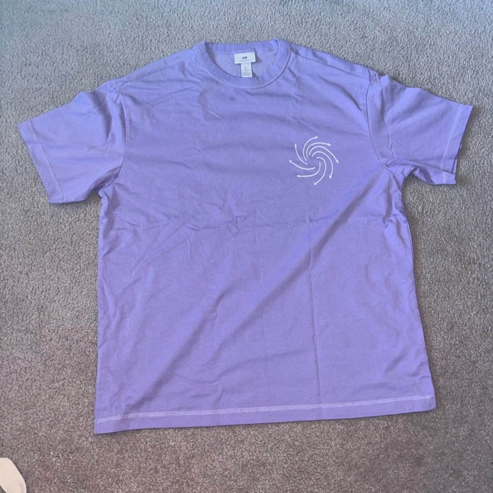 H&M Purple Short Sleeve Tee with Graphic Design